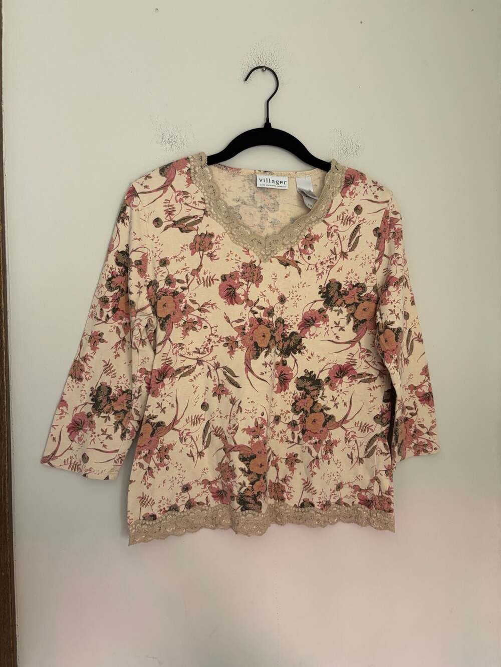 Villager Liz Claiborne Women’s Floral V-Neck 3/4 Sleeve Top with Lace Trim Sz XL